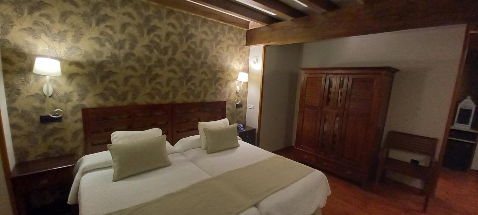 La Casona De Revolgo Hotel Santillana del Mar Exterior foto